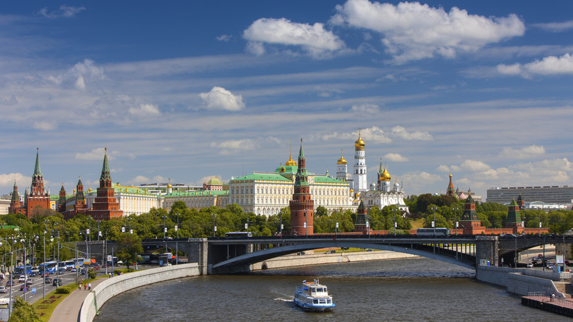 Группа туристов из Китая прибыла в Москву по соглашению о групповом безвизовом обмене