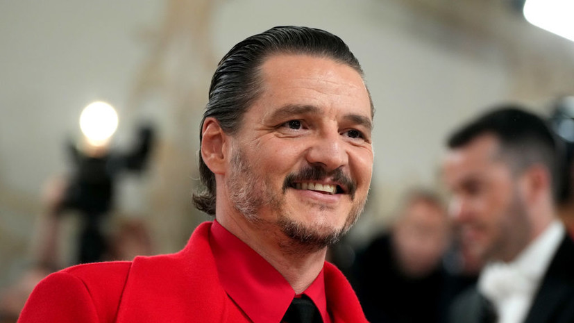 Актёр Педро Паскаль не смог попасть на посвящённую ему выставку в Великобритании