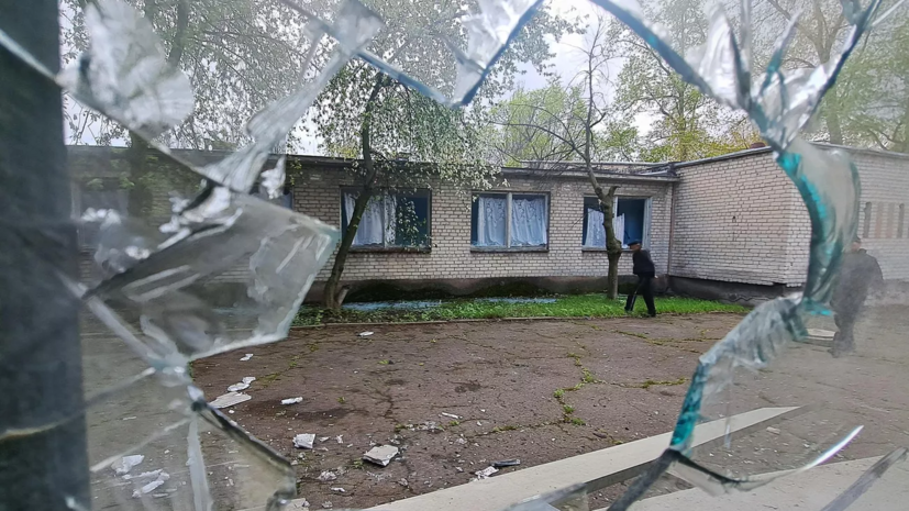 Кулемзин: крыша здания школы повреждена при обстреле Петровского района Донецка