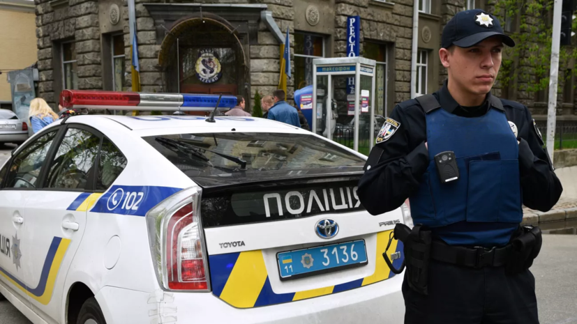 Полиция в Киеве запрещает давать хлеб заблокированным в Киево-Печерской лавре паломникам
