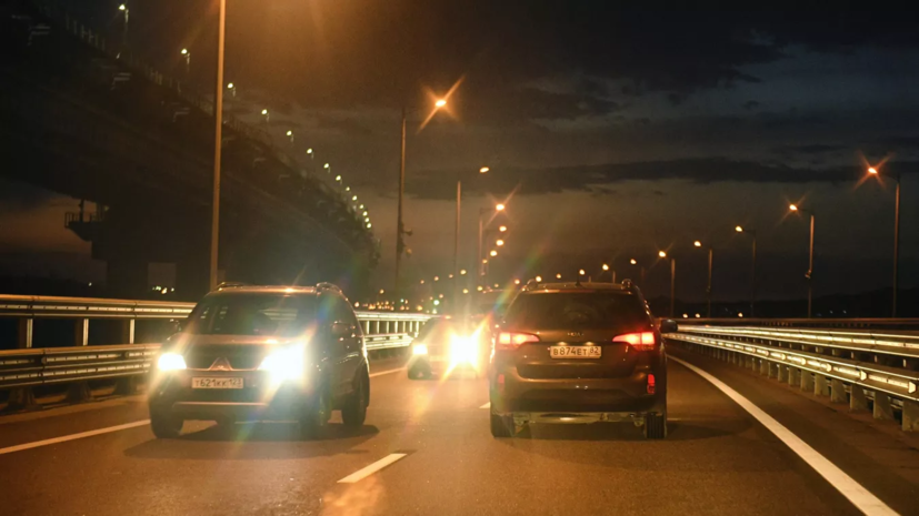 Движение автотранспорта по Крымскому мосту восстановлено