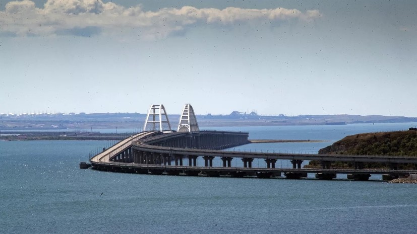 Движение по Крымскому мосту перекрыто