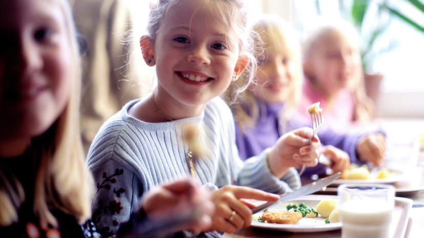 В Госдуме поддержали идею создания пособий для молодых родителей о нормах питания детей