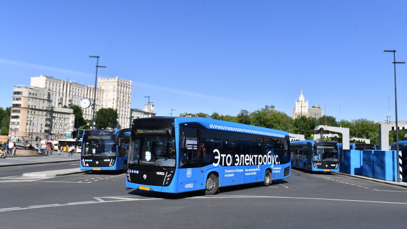 Собянин заявил, что до конца года в Москве появится 400 электробусов