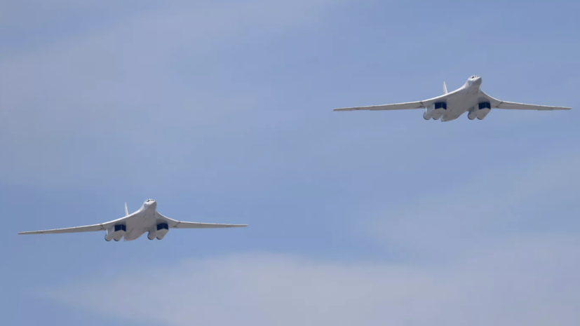 Стратегические ракетоносцы и бомбардировщики выполнили полёты над Арктикой