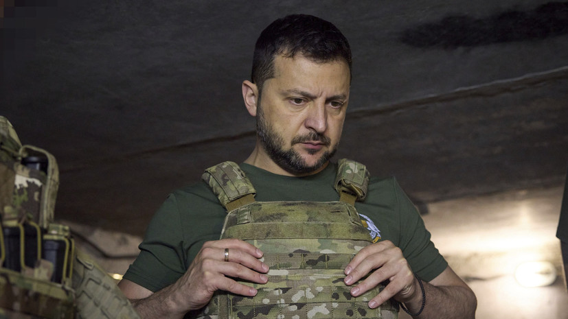 Зеленский посетил расположение бойцов 22-й отдельной мехбригады ВСУ в Донбассе