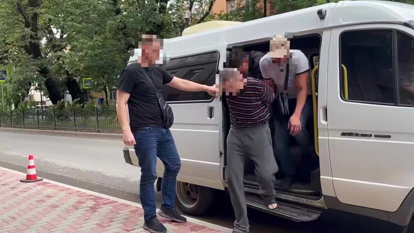 Передавал сведения о военных грузах: ФСБ сообщила о задержании жителя Крыма за пособничество СБУ