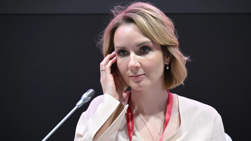 Львова-Белова рассказала о сменах для трудных подростков