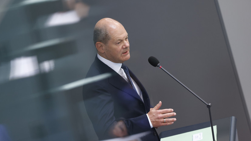 Шольц заявил, что немецких военнослужащих на Украине нет и не будет