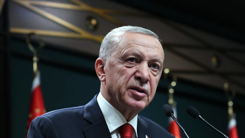 Bloomberg: Эрдоган требует от Швеции пресекать акции с осквернением Корана