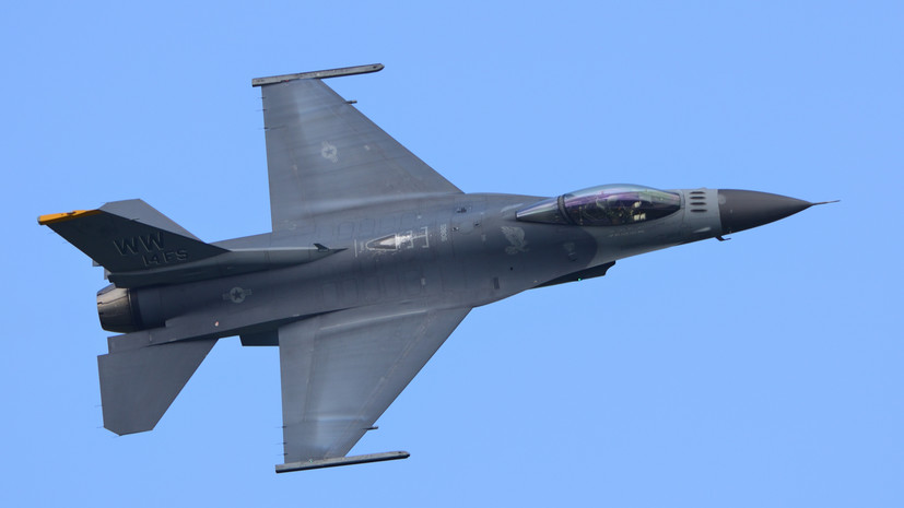 Зеленский: Греция примет участие в подготовке лётчиков ВСУ на истребителях F-16