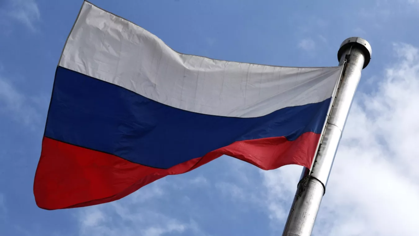 Губернатор Ставрополья Владимиров поздравил россиян с Днём государственного флага