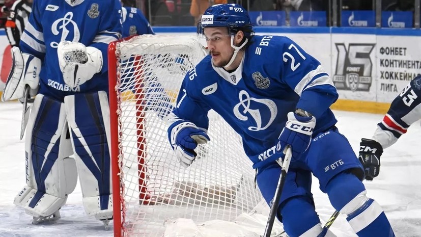 Получивший паспорт РФ защитник ХК «Динамо» Менелл делает успехи в изучении русского языка