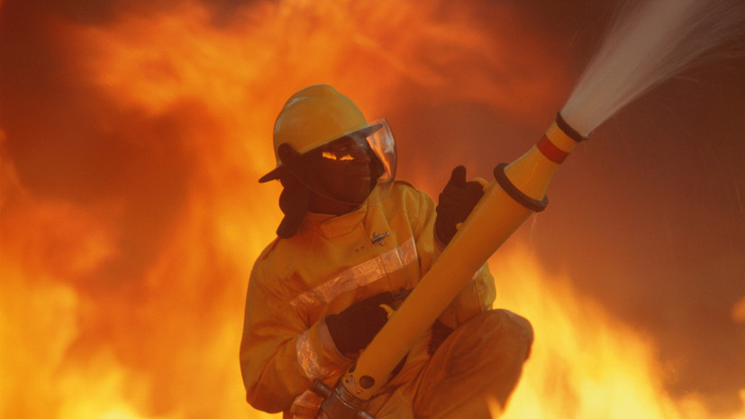 В Луизиане горит нефтеперерабатывающий завод, объявлена эвакуация населения