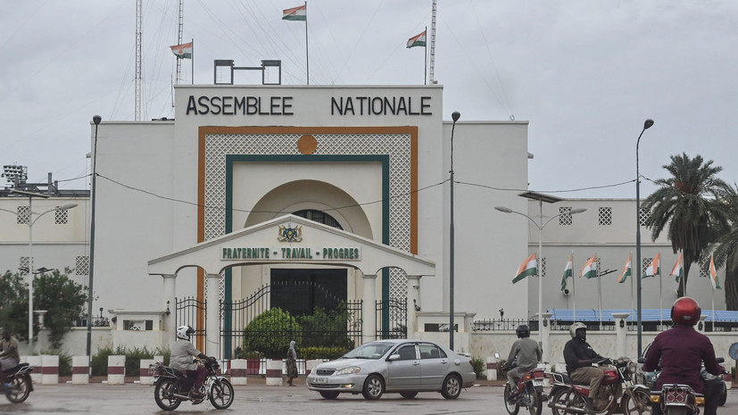 Посла Франции в Нигере обязали покинуть страну в течение 48 часов