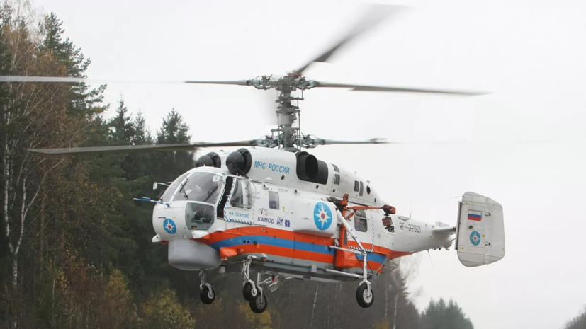 Спасатели эвакуировали на вертолёте троих туристов в Магаданской области