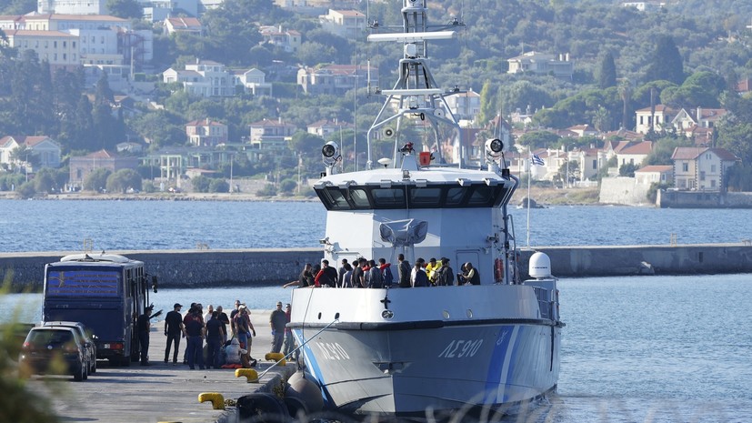 В Греции в результате крушения лодки с мигрантами погибли четыре человека