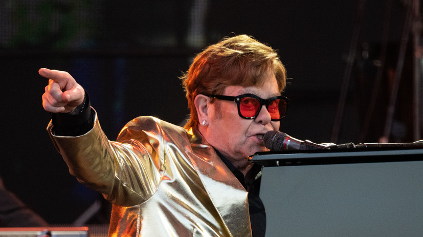 Billboard: госпитализированного после падения Элтона Джона выписали из больницы