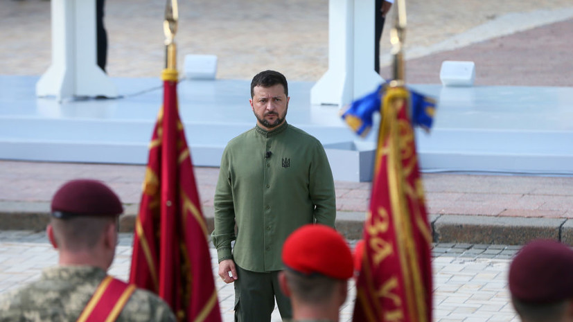 Бывший агент ЦРУ Джонсон: Зеленский может столкнуться с военным переворотом