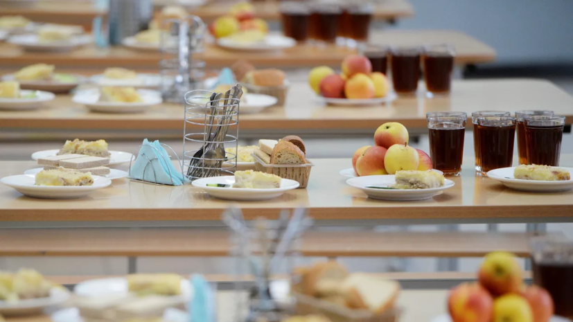 Заслуженный учитель Снегуров заявил о важности качественного питания в школах