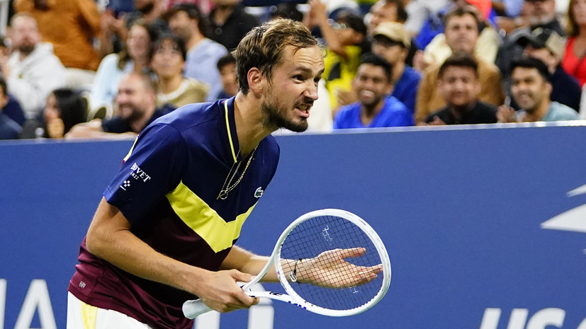 Медведев назвал тупыми двух болельщиц во время матча на US Open