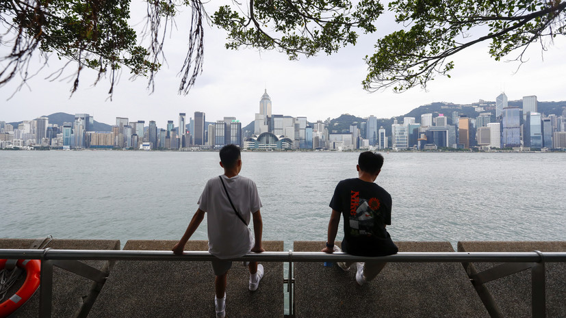 В Гонконге из-за супертайфуна «Саола» отменили сотни рейсов и закрыли школы