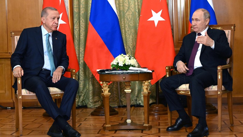 Переговоры Путина и Эрдогана в широком составе в Сочи завершились