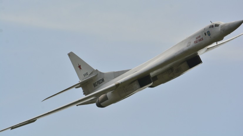 Baijiahao: российский Ту-160 не уступает американскому самолёту В2