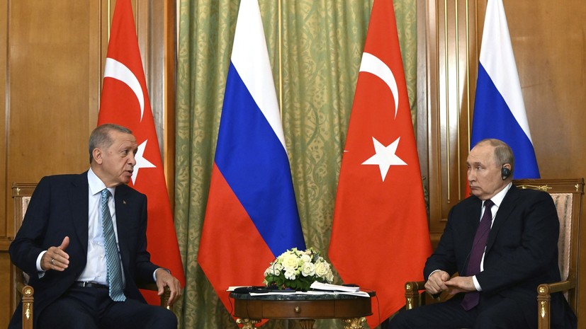 В меню рабочего обеда Путина и Эрдогана в Сочи были суп харчо и филе барабульки