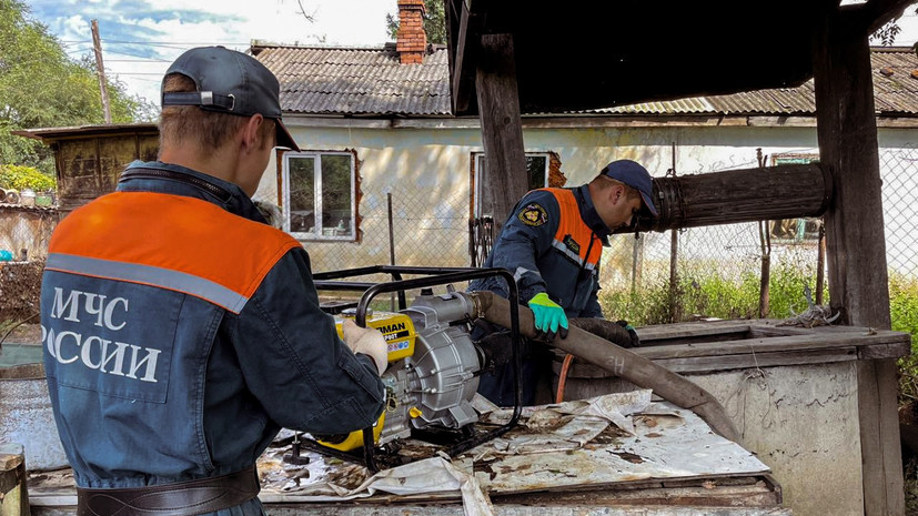 В ходе ликвидации ЧС в Приморье спасатели просушили около 1,5 тысяч домов