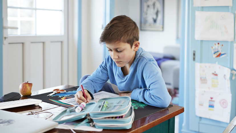 Врач Семиченков посоветовал детям больше двигаться для профилактики сколиоза