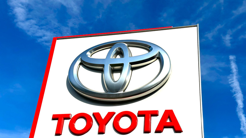 Toyota показала тизерное изображение внедорожника Century