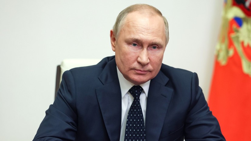 Песков: пленарное заседание ВЭФ с участием Путина состоится 12 сентября