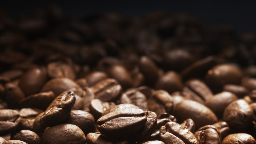 Диетолог Дюваль рассказала, что эфирное масло кофе полезно для кожи и настроения