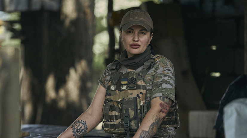 На Украине военнообязанным женщинам ограничат выезд за границу