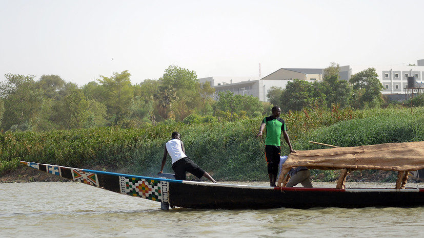 Nation: при опрокидывании лодки в Нигерии погибли 26 человек