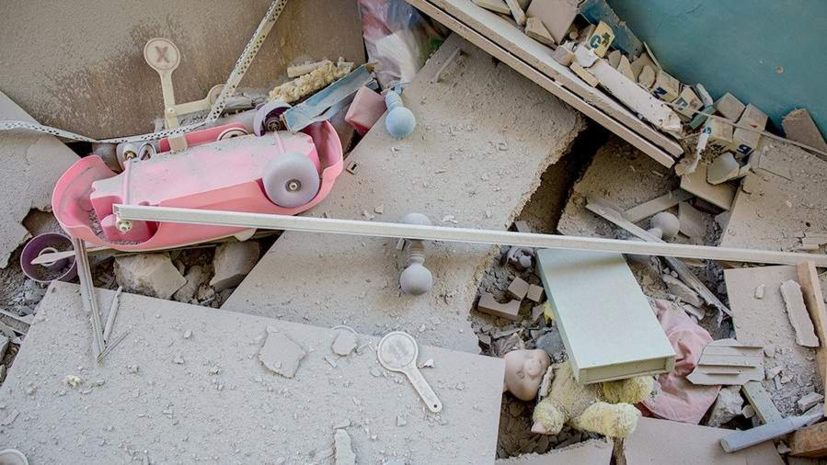 Снаряд ВСУ попал в здание детского сада при обстреле Петровского района Донецка