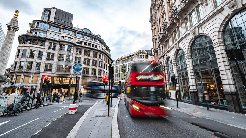 Великобритания ужесточила правила транзита для россиян