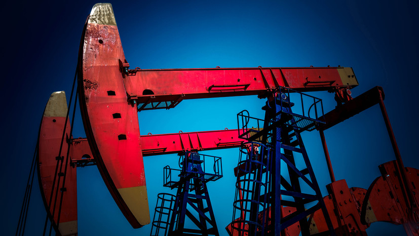 МЭА: сокращение нефтедобычи Москвой и Эр-Риядом создаст дефицит на рынке