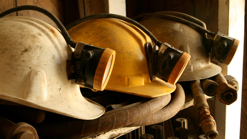 Власти сообщили о завершении спасательных работ после обрушения шахты в Турции