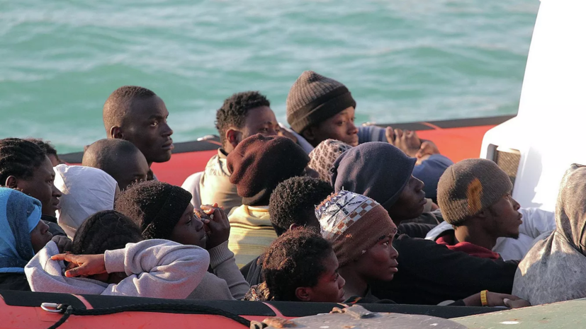 На острове Лампедуза объявили режим ЧП из-за наплыва мигрантов