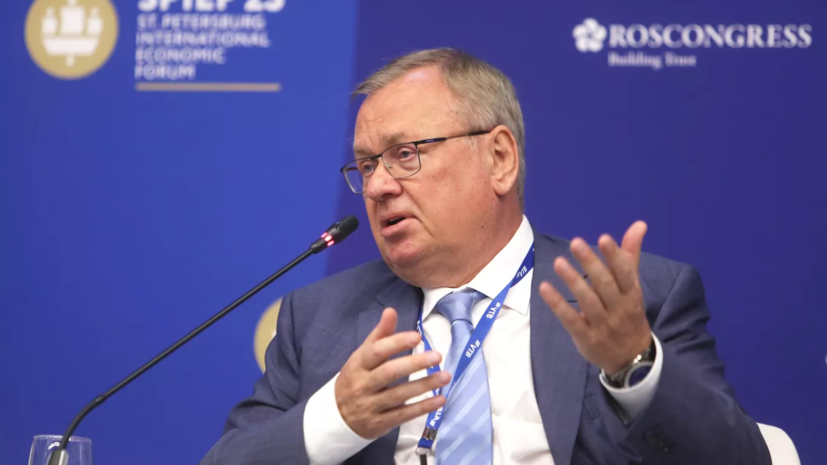 Глава ВТБ Костин заявил, что не видит признаков мирового кризиса
