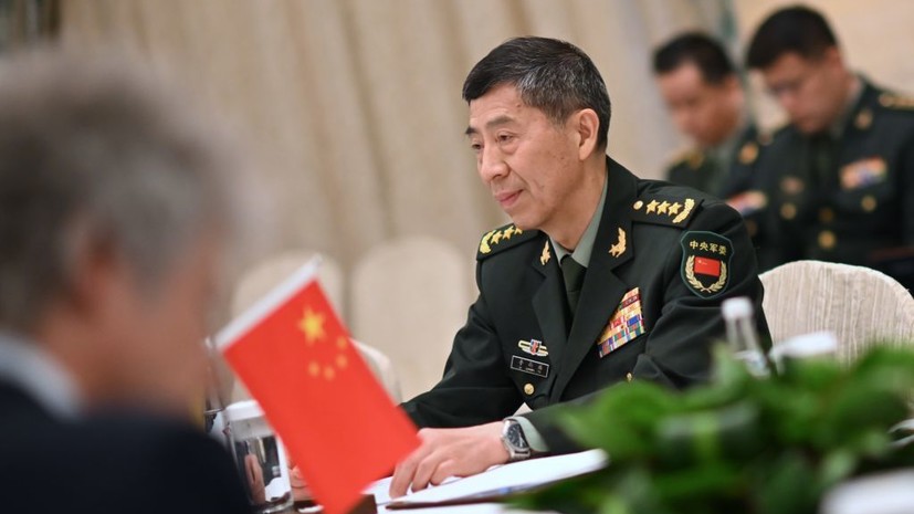 WSJ: главу Минобороны КНР Ли Шанфу освободили от обязанностей