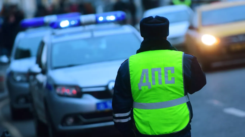 В Челябинске сотрудники ДПС помогли доставить роженицу в больницу