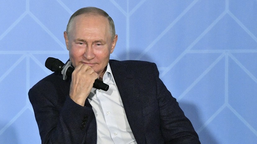 Экс-агент ЦРУ Джонсон: западные чиновники зациклились на борьбе с Россией