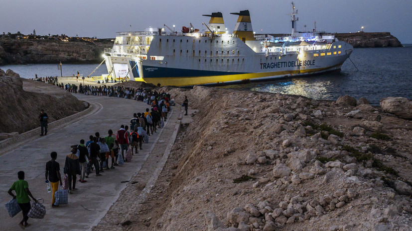 Около 100 нелегалов сбежали из центра по приёму мигрантов на Сицилии