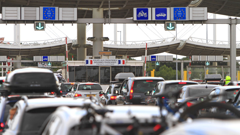 Франция не станет запрещать въезд в страну машин с российскими номерами