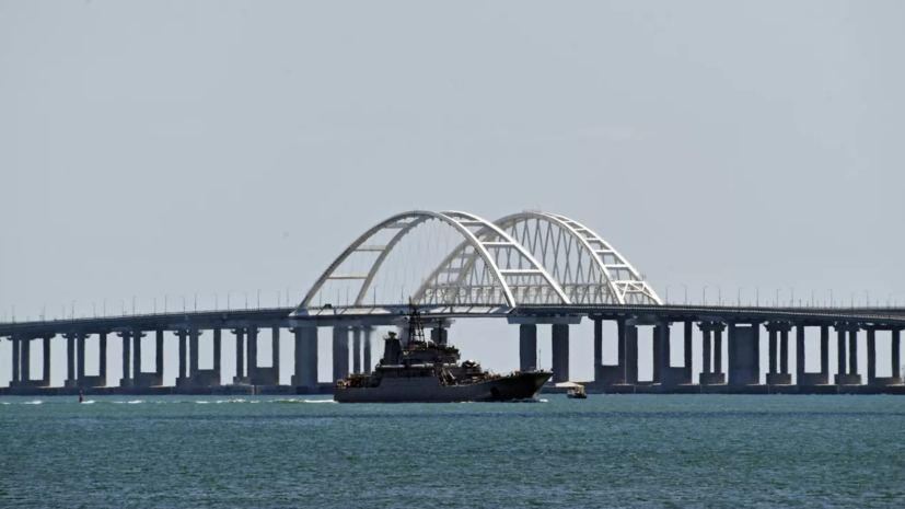Движение автотранспорта по Крымскому мосту возобновили