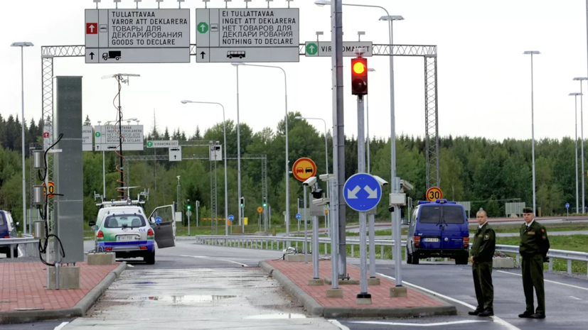 Yle: за выходные в Финляндию не пропустили 37 зарегистрированных в России машин