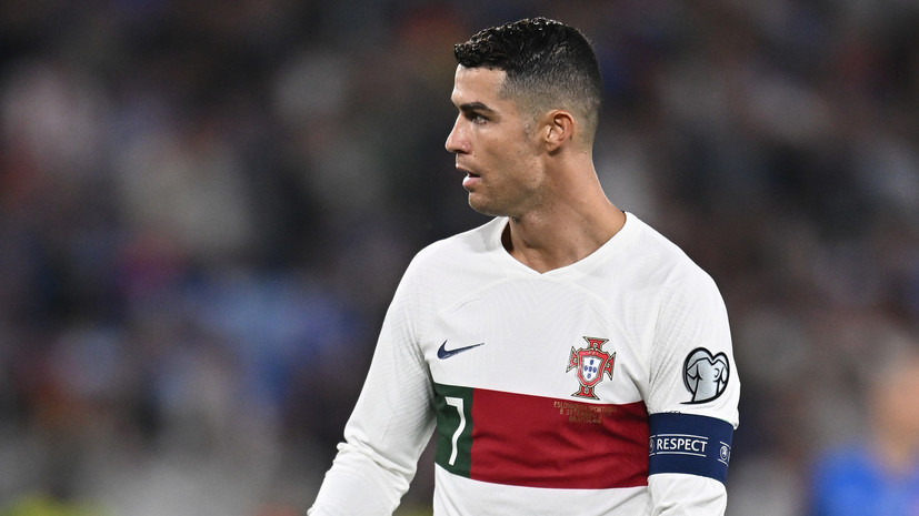 Роналду в Иране встретился с художницей, у которой парализовано 85% тела